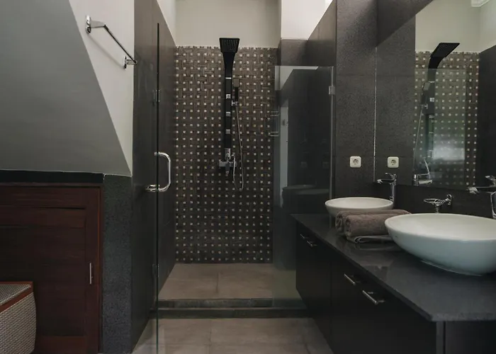 Blue Marlin 6-br Singaraja Bali فيلة *