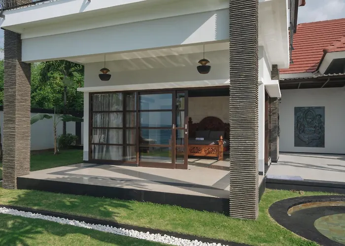 فيلة Blue Marlin 6-br Singaraja Bali *