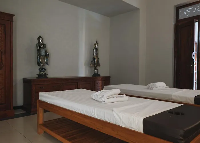 فيلة Blue Marlin 6-br Singaraja Bali *