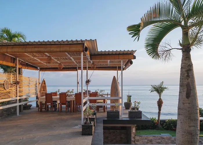 Blue Marlin 6-br Singaraja Bali فيلة
