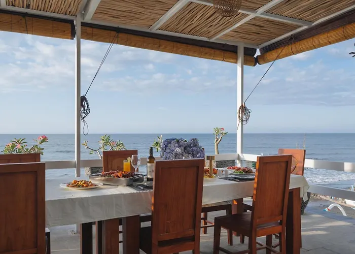 فيلة Blue Marlin 6-br Singaraja Bali *